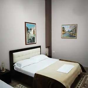 3* Pensión Lili -