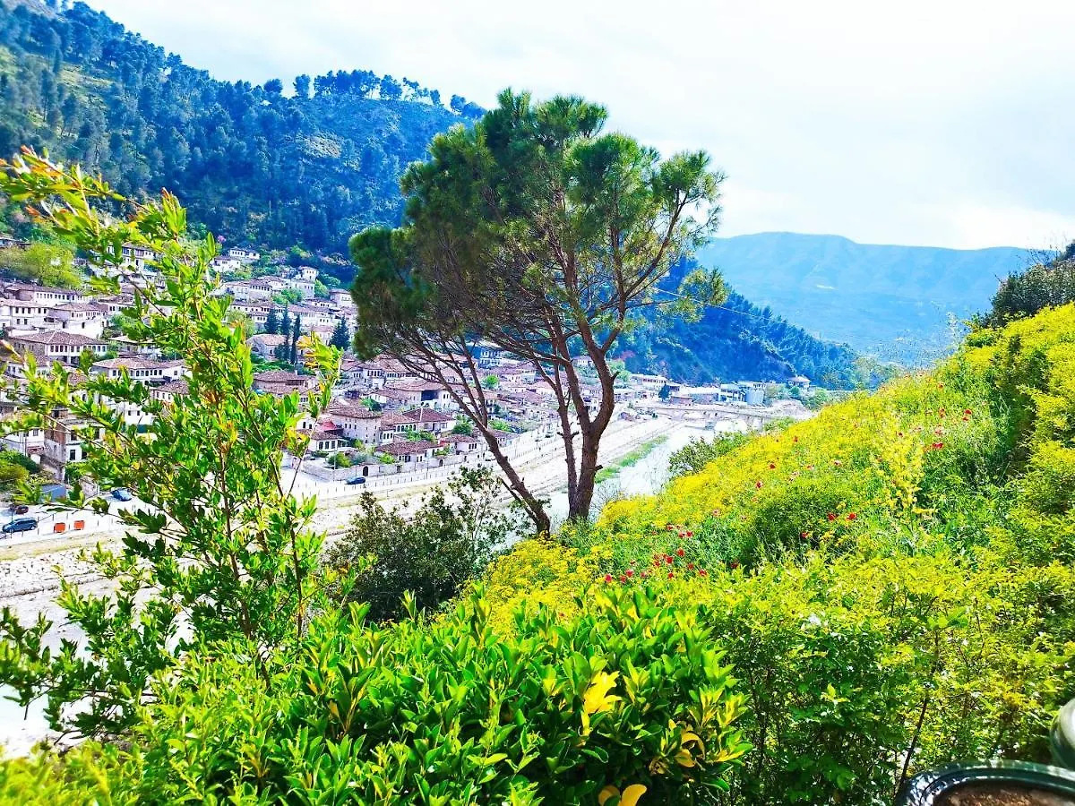 Guva Mangalem Hotel Restaurant Berat